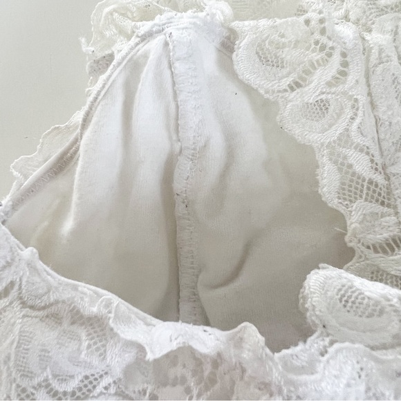 Tucker + Tate White Lace Bralette - Picture 5 of 10